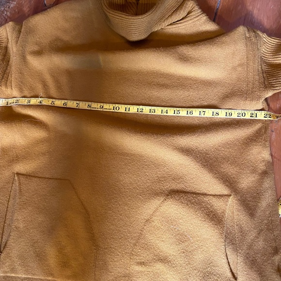 Cyrus brand lovely mustard coloured Womens tunic sweater. - Picture 4 of 6